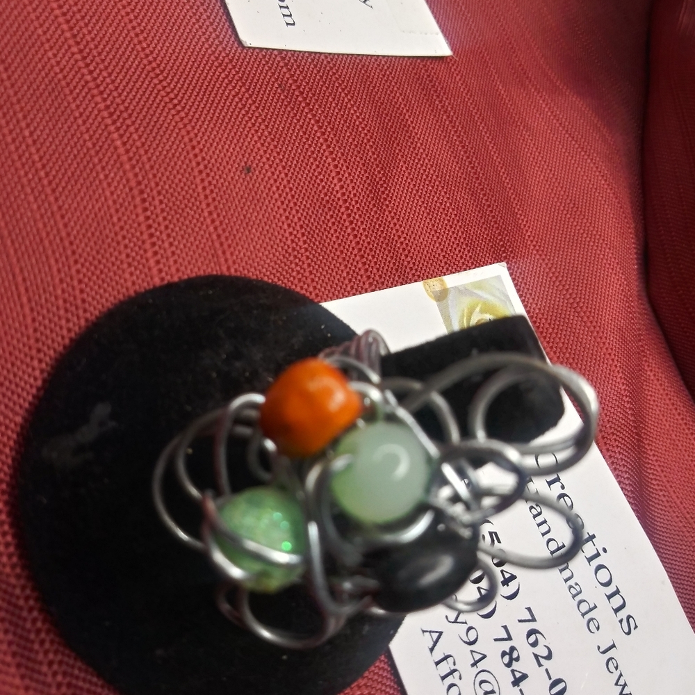 Jewelry - Picture 4 of 4